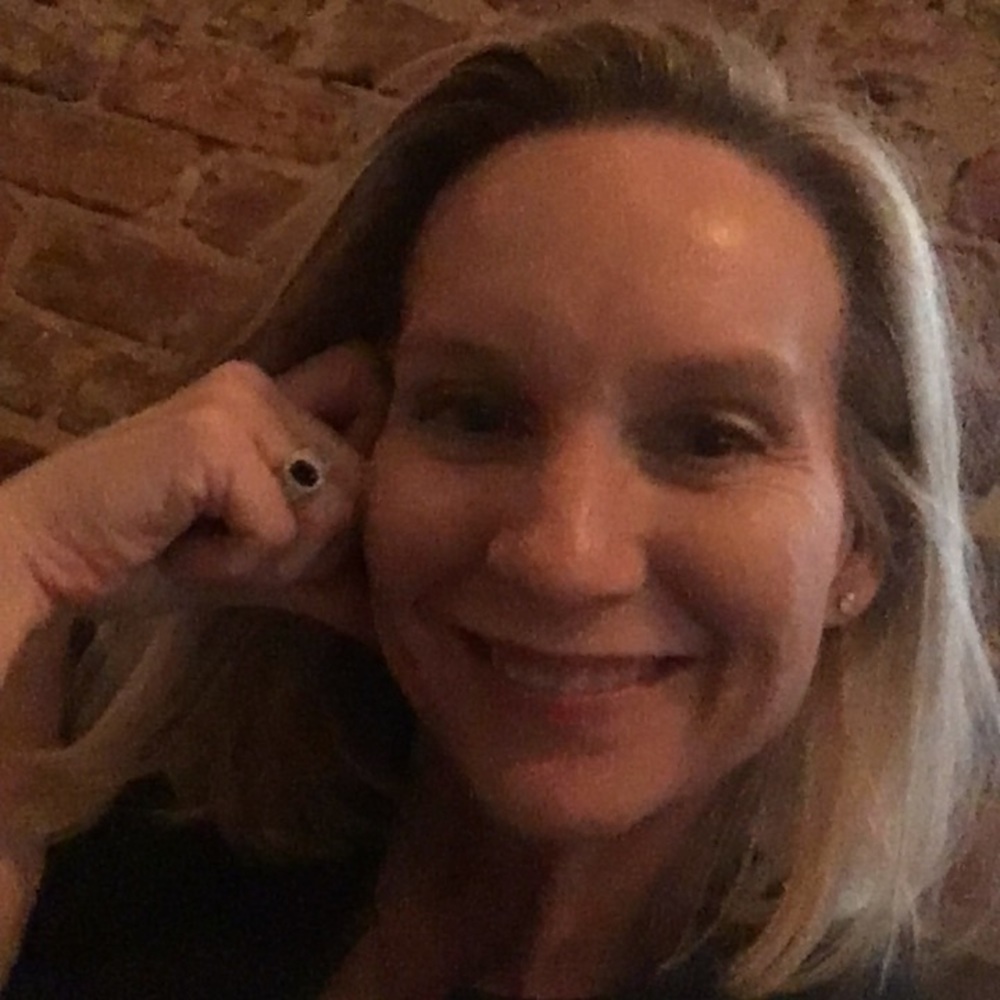 Meet your Posher, Jennifer